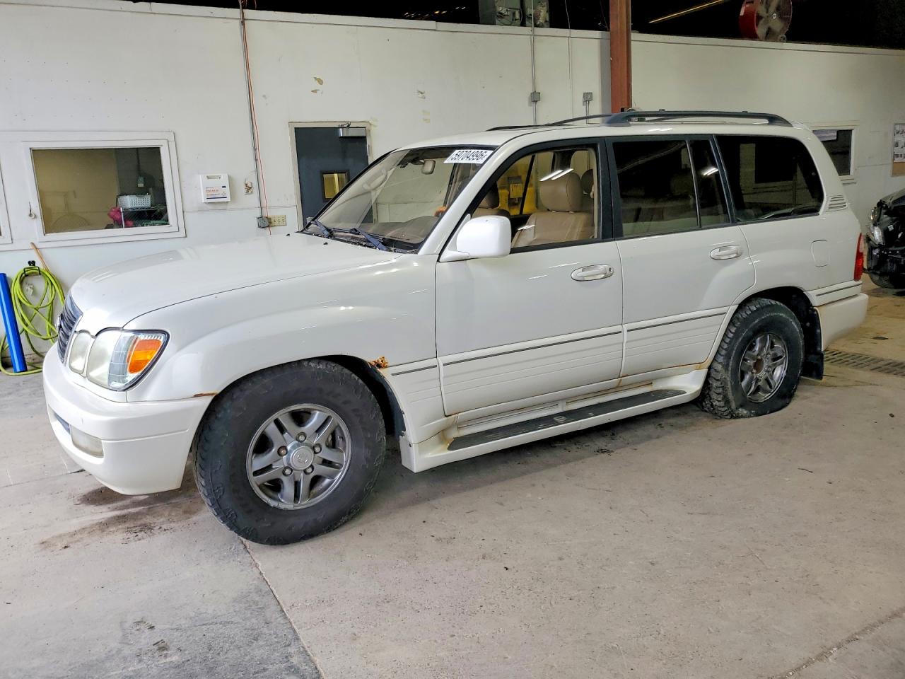 2002 LEXUS LX 470