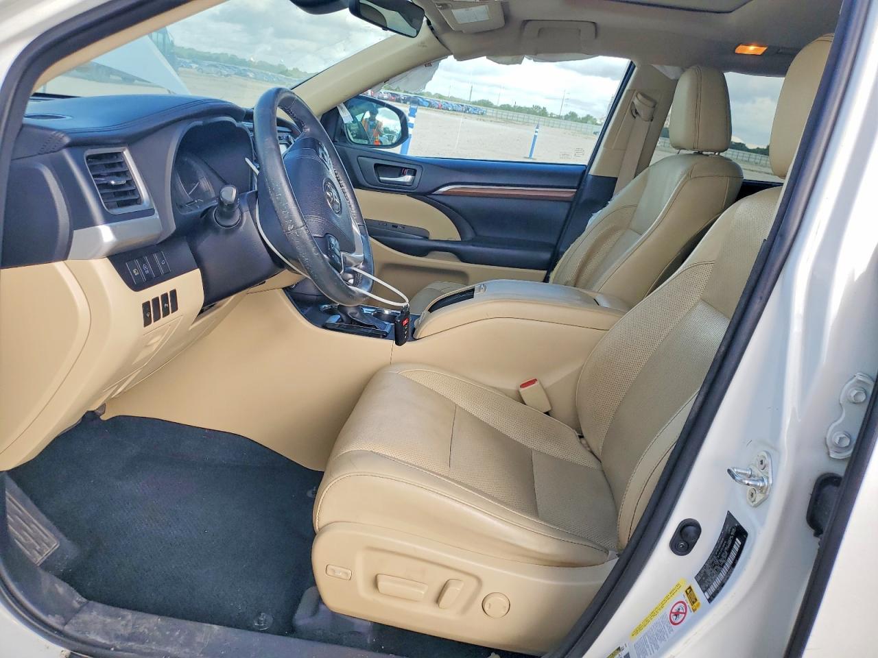 2017 TOYOTA HIGHLANDER