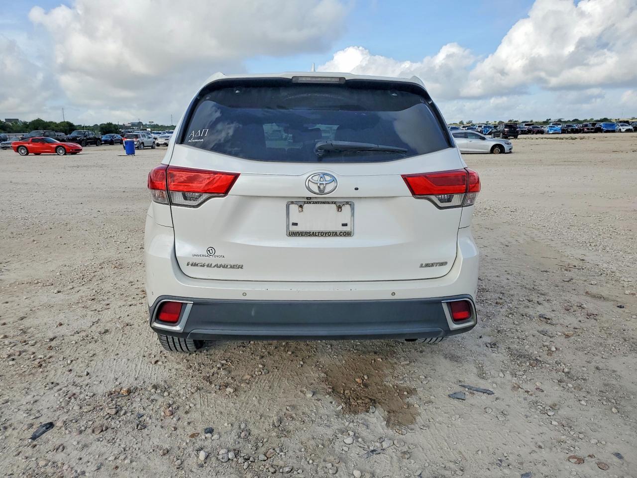 2017 TOYOTA HIGHLANDER