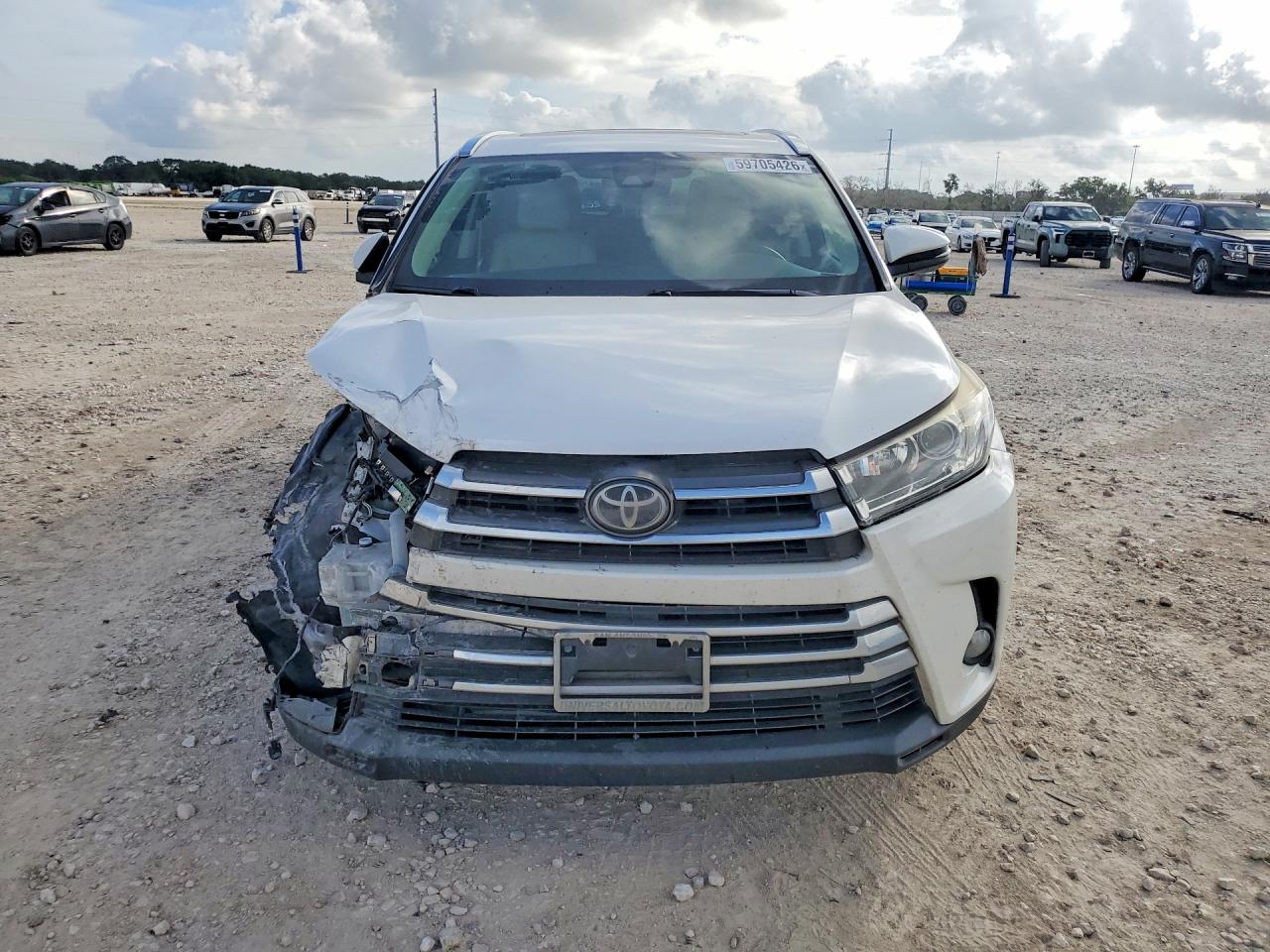 2017 TOYOTA HIGHLANDER