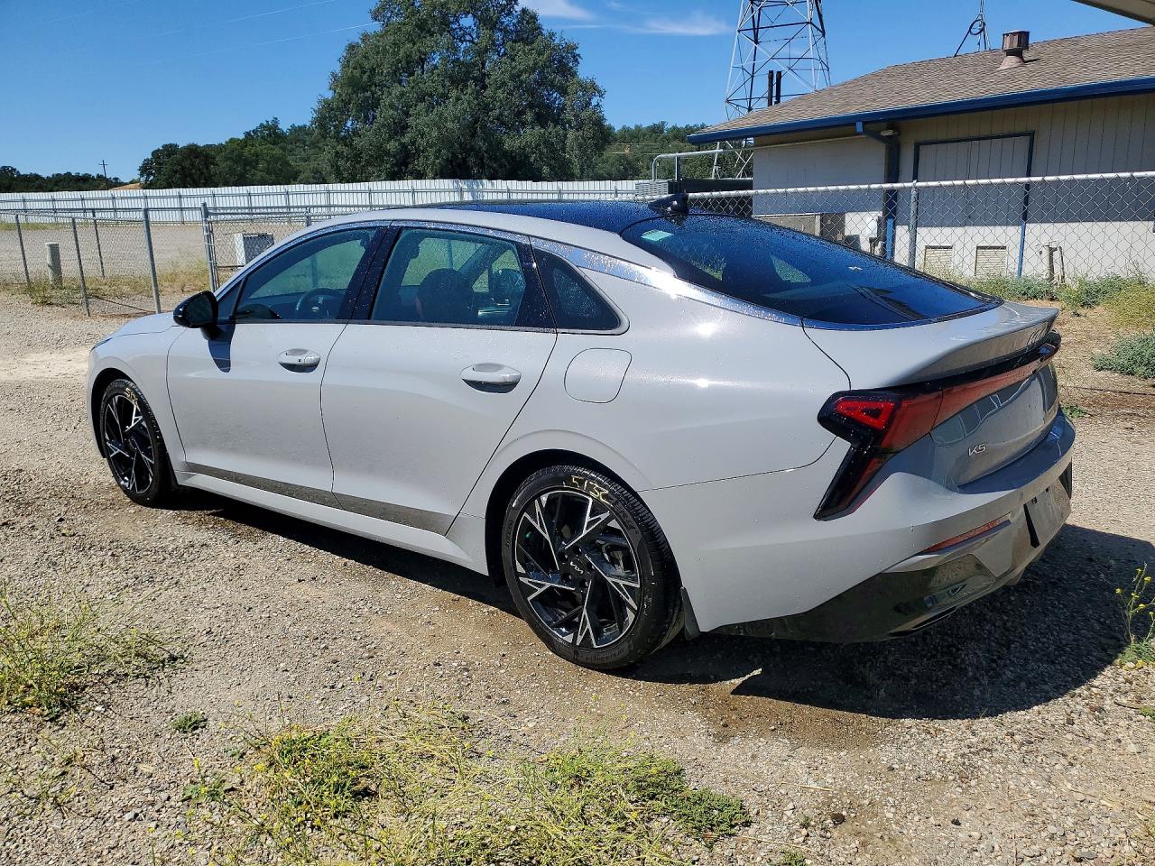 2025 KIA K5