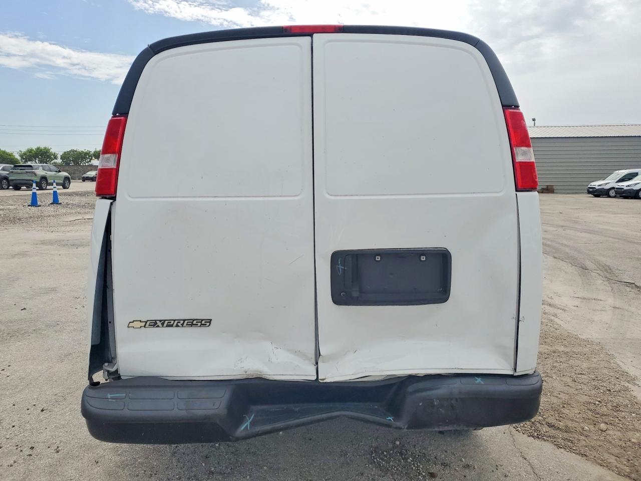 2023 CHEVROLET EXPRESS