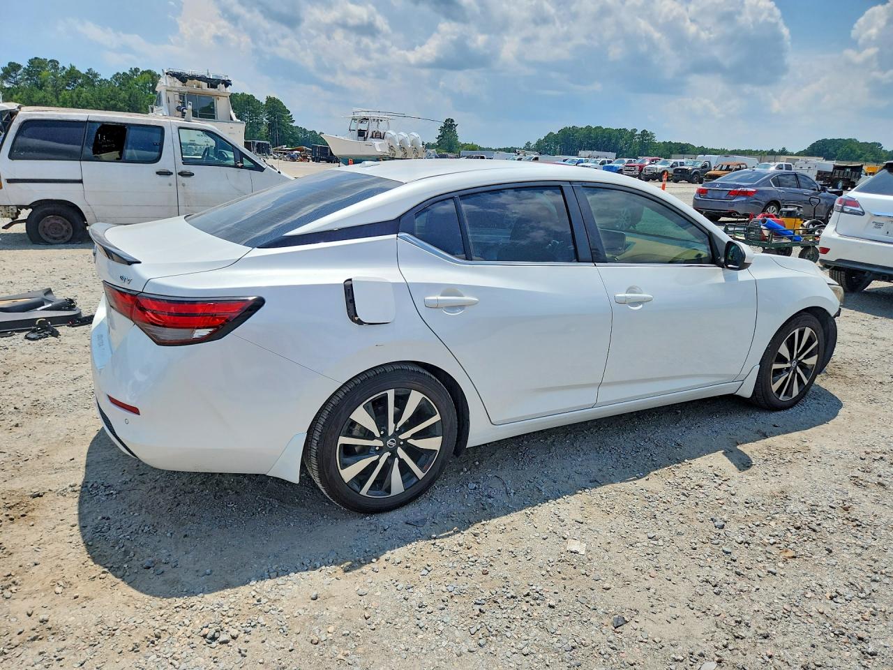 2022 NISSAN SENTRA