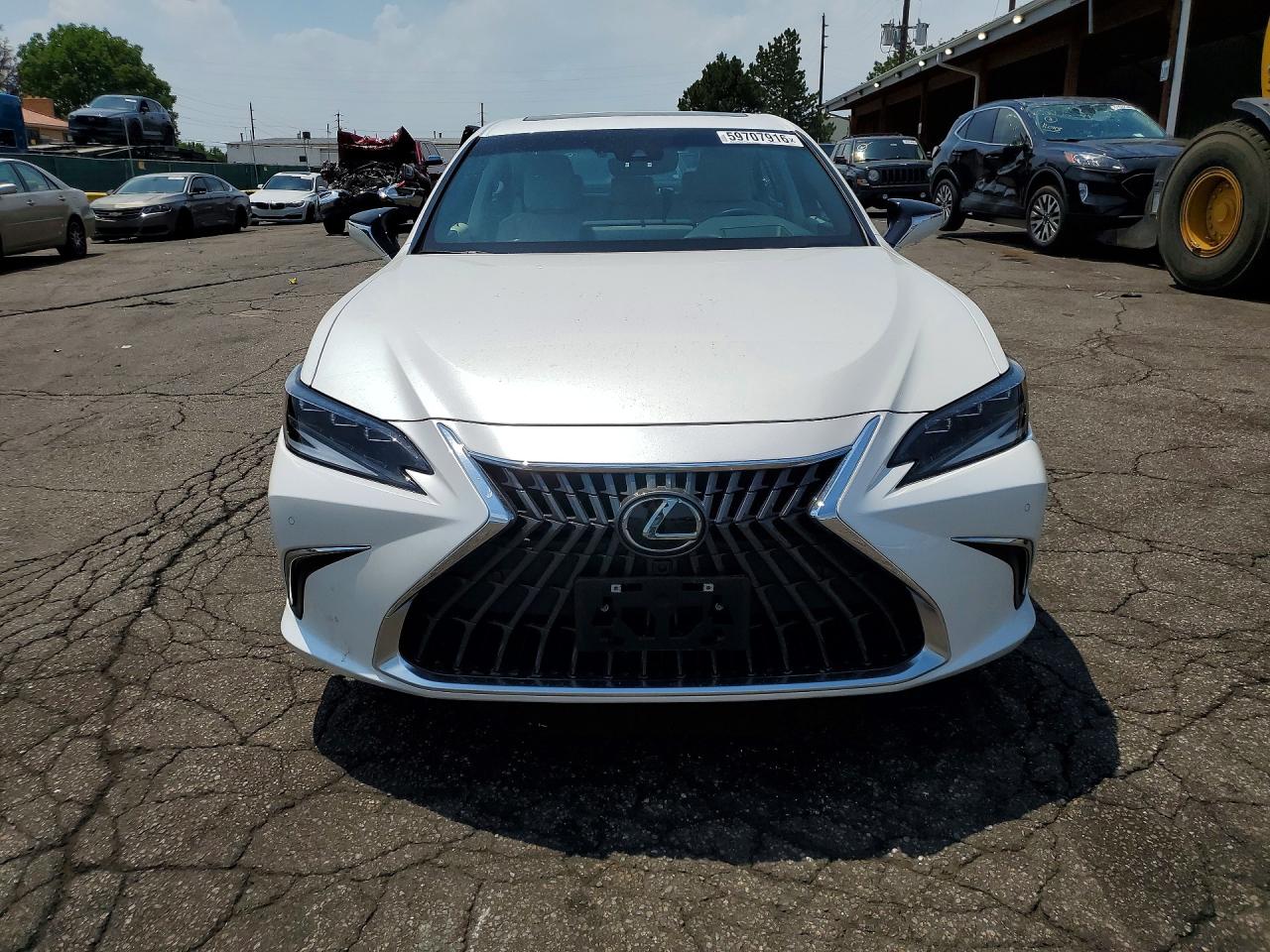2023 LEXUS ES300