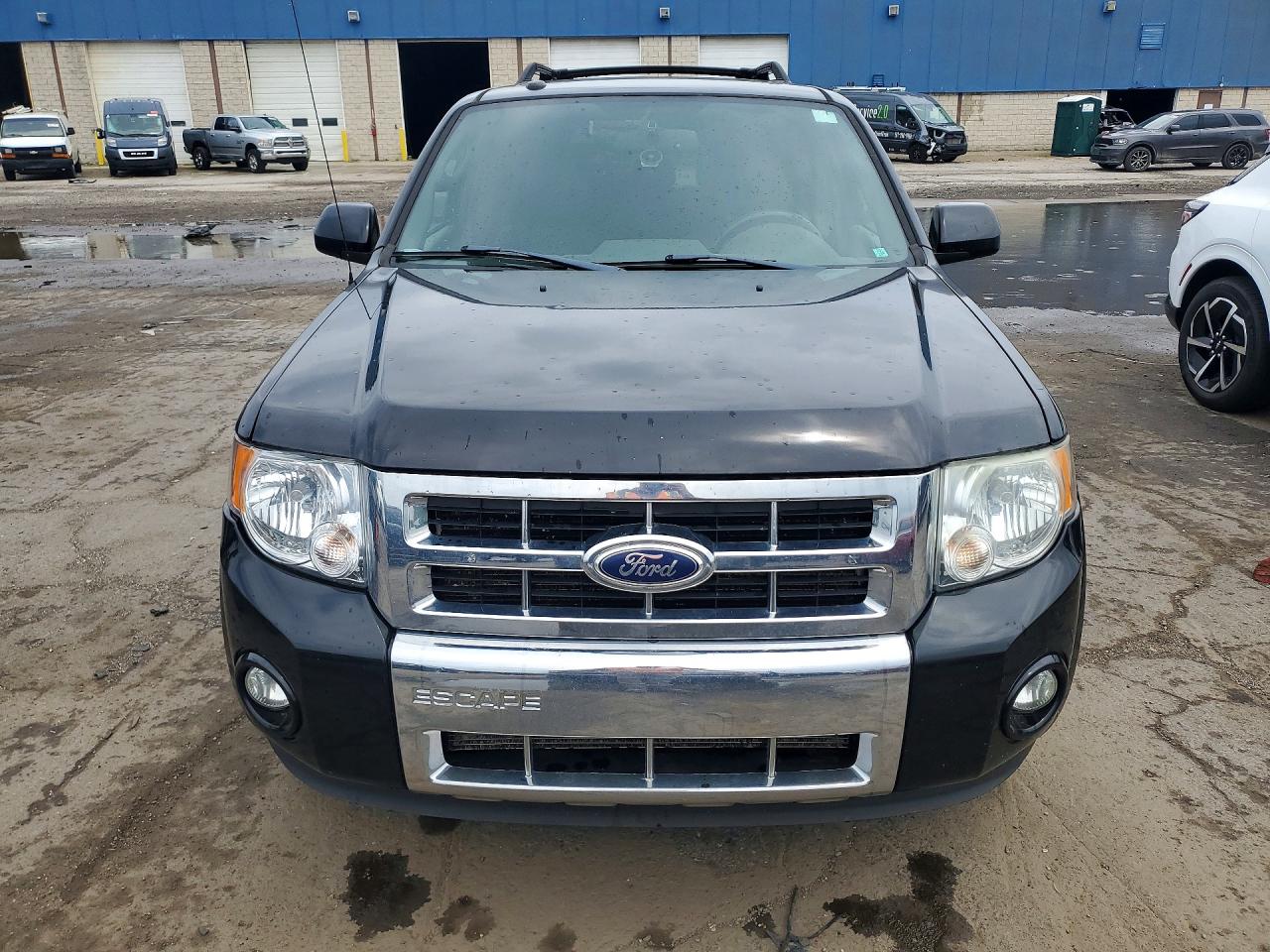 2011 FORD ESCAPE