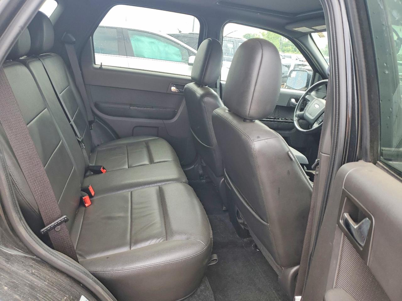 2011 FORD ESCAPE