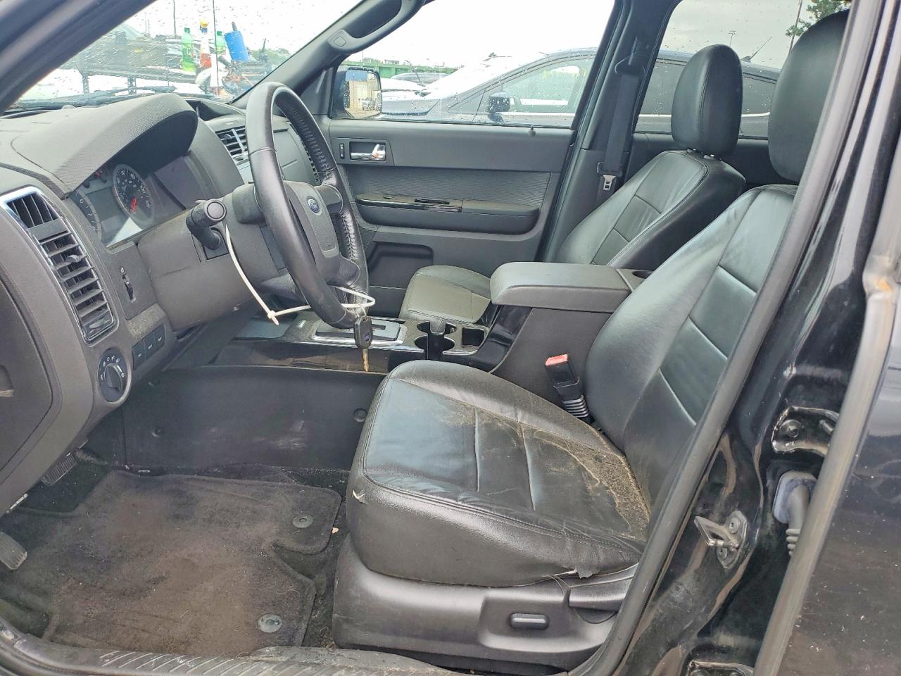 2011 FORD ESCAPE