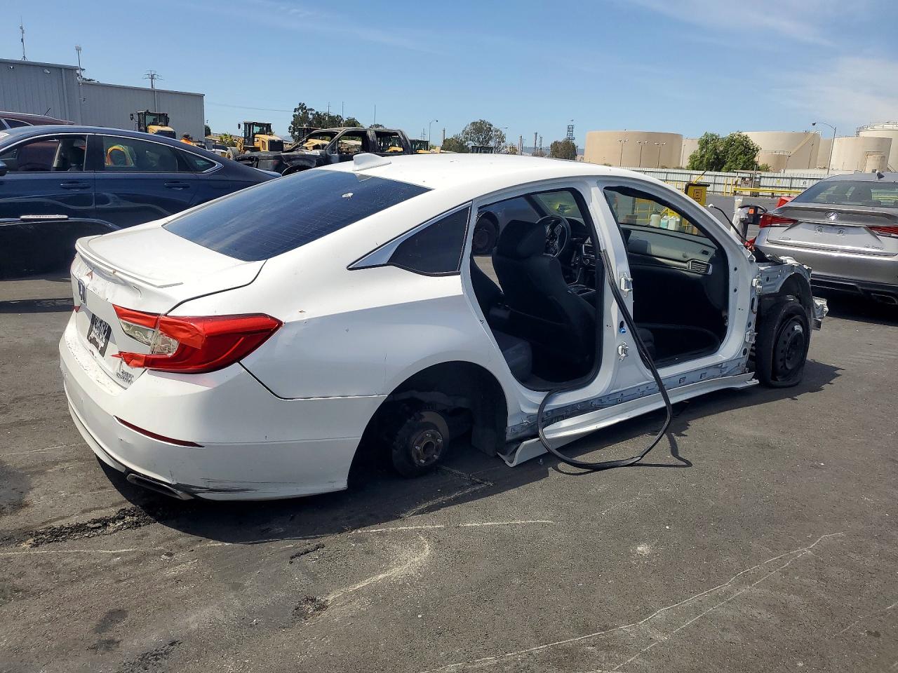 2019 HONDA ACCORD