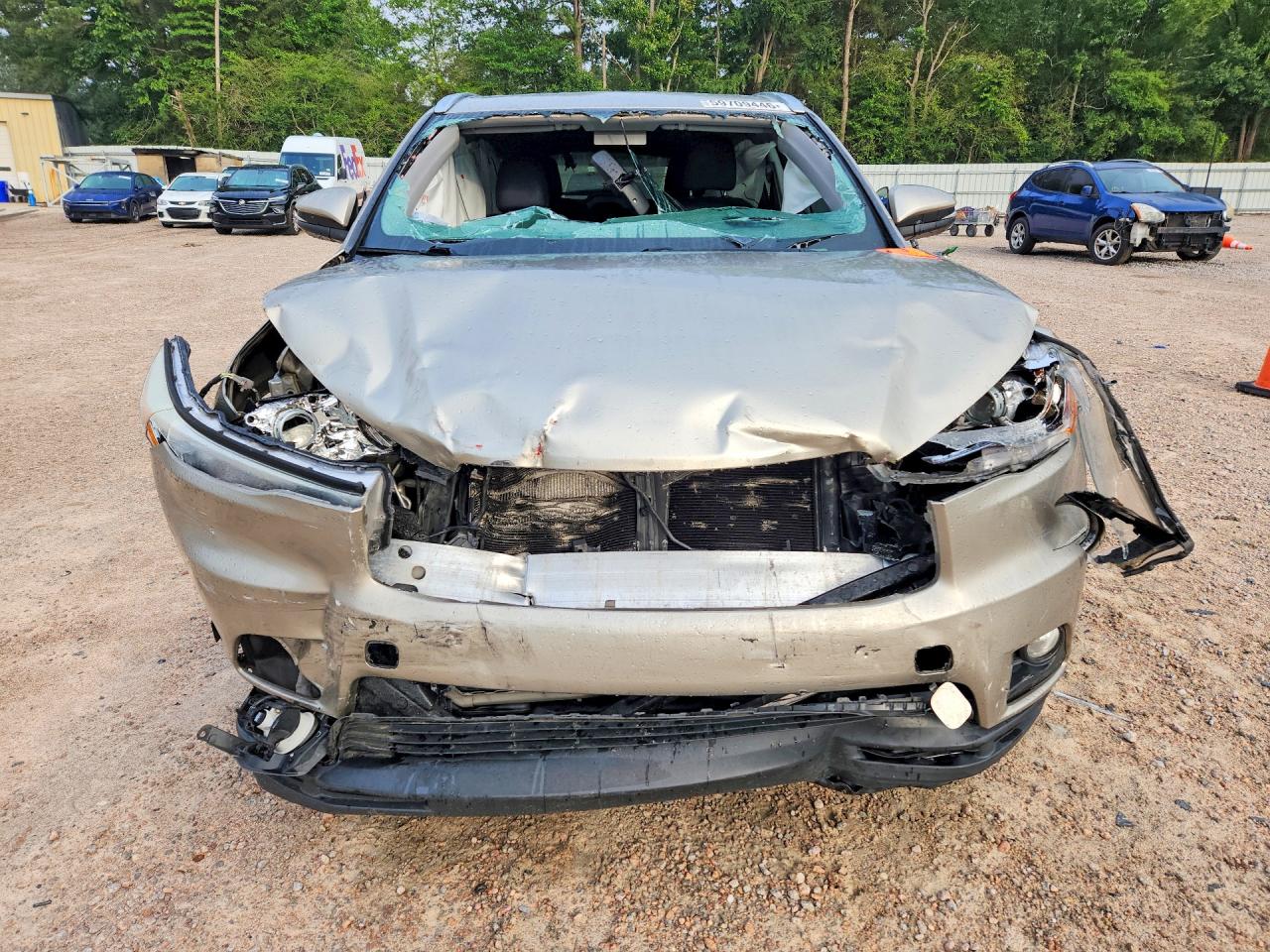 2016 TOYOTA HIGHLANDER