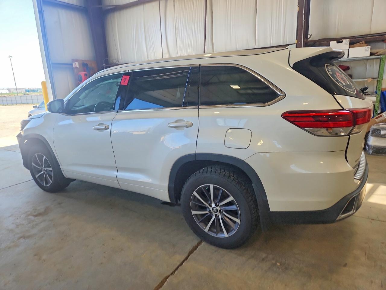 2018 TOYOTA HIGHLANDER