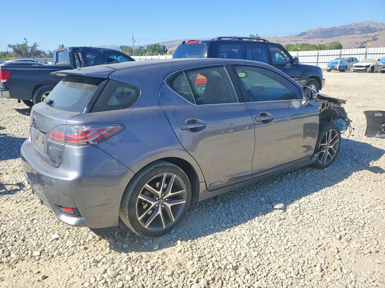 2016 LEXUS CT 200