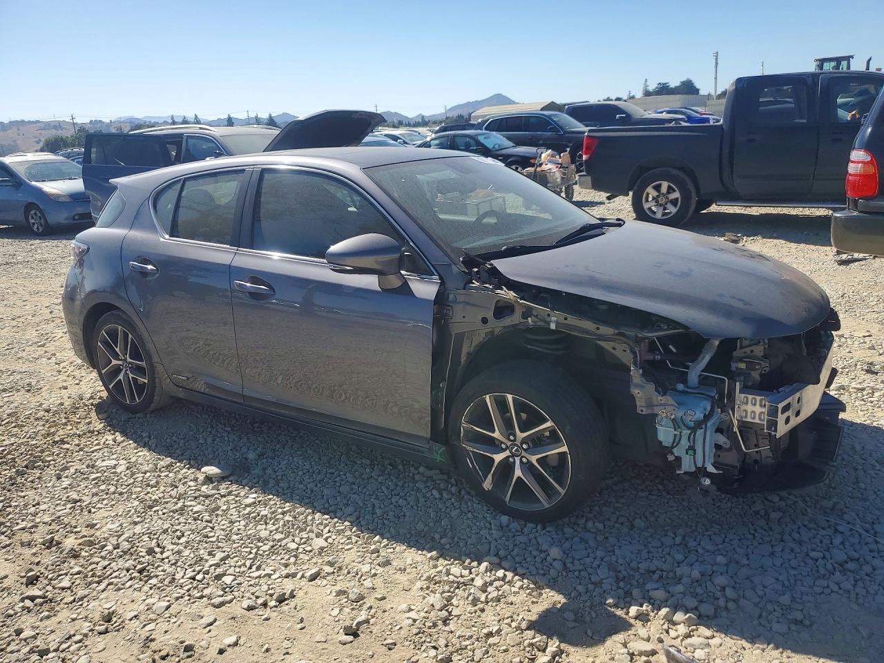 2016 LEXUS CT 200