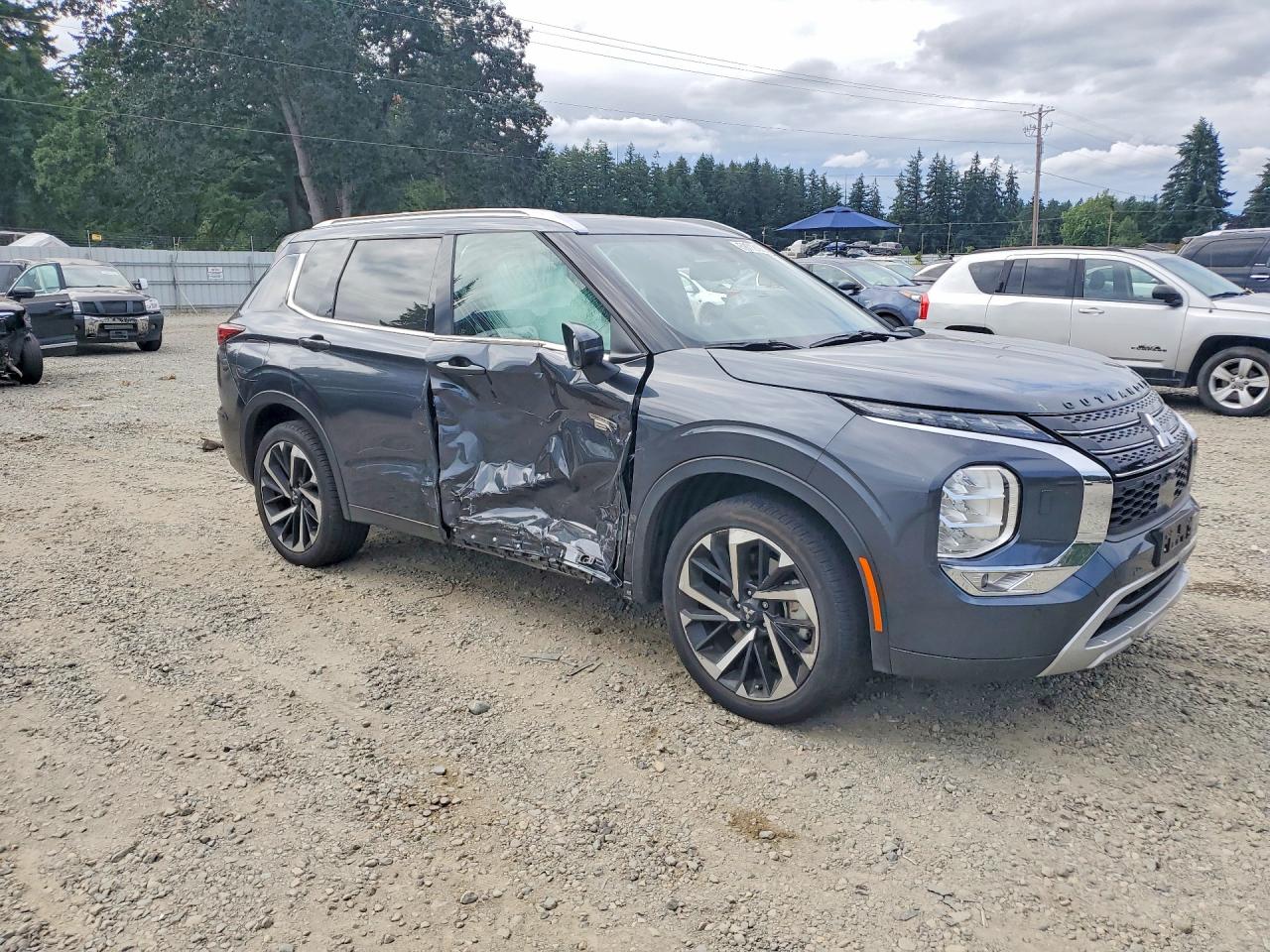 2025 MITSUBISHI OUTLANDER