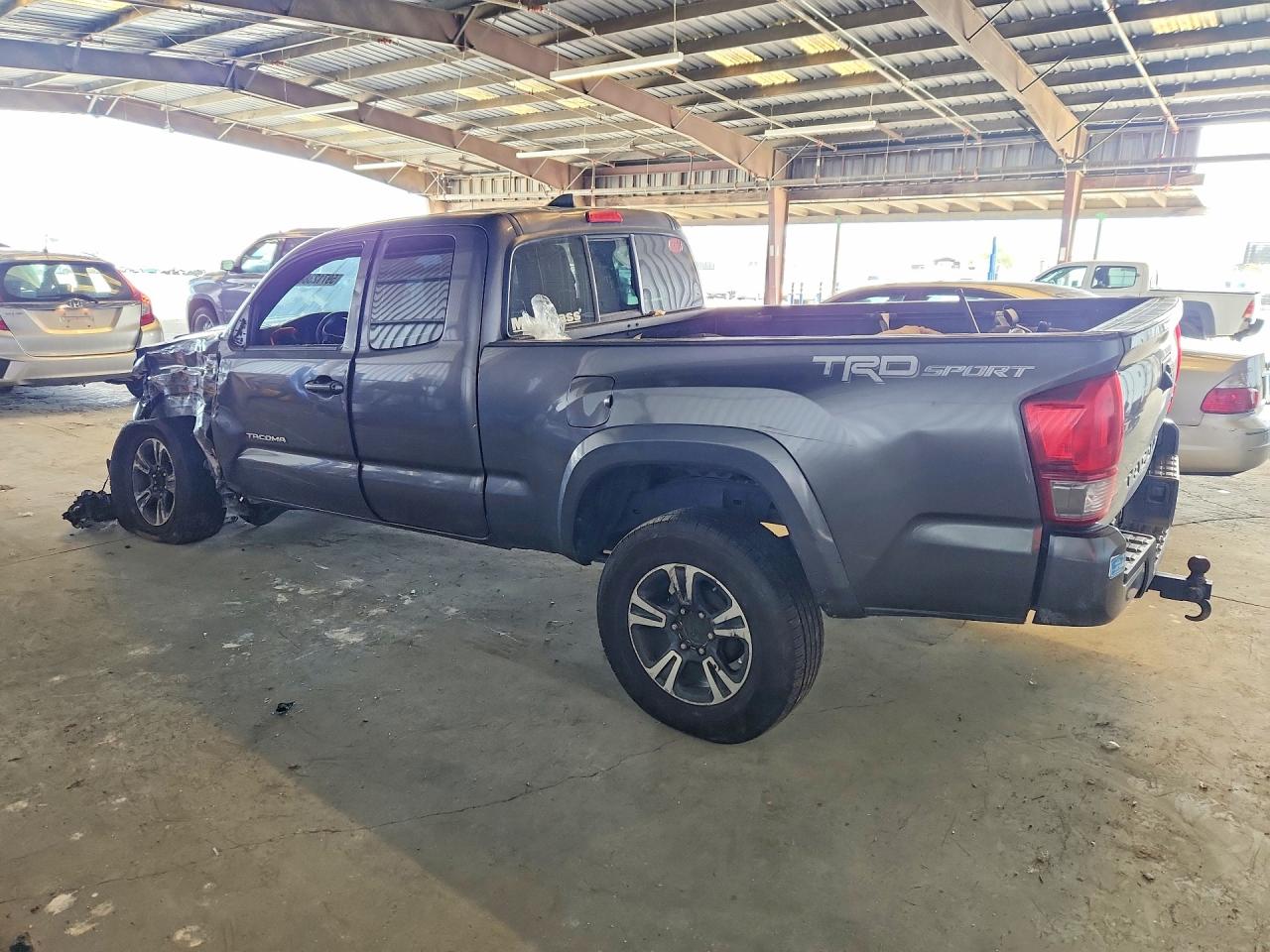 2016 TOYOTA TACOMA