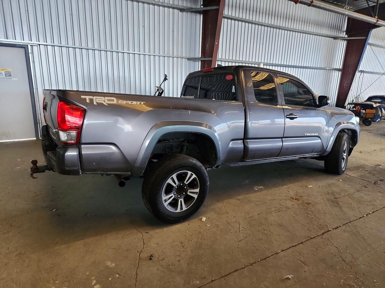 2016 TOYOTA TACOMA