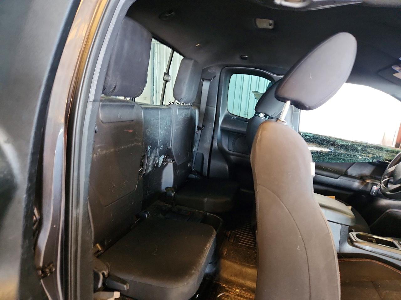 2016 TOYOTA TACOMA