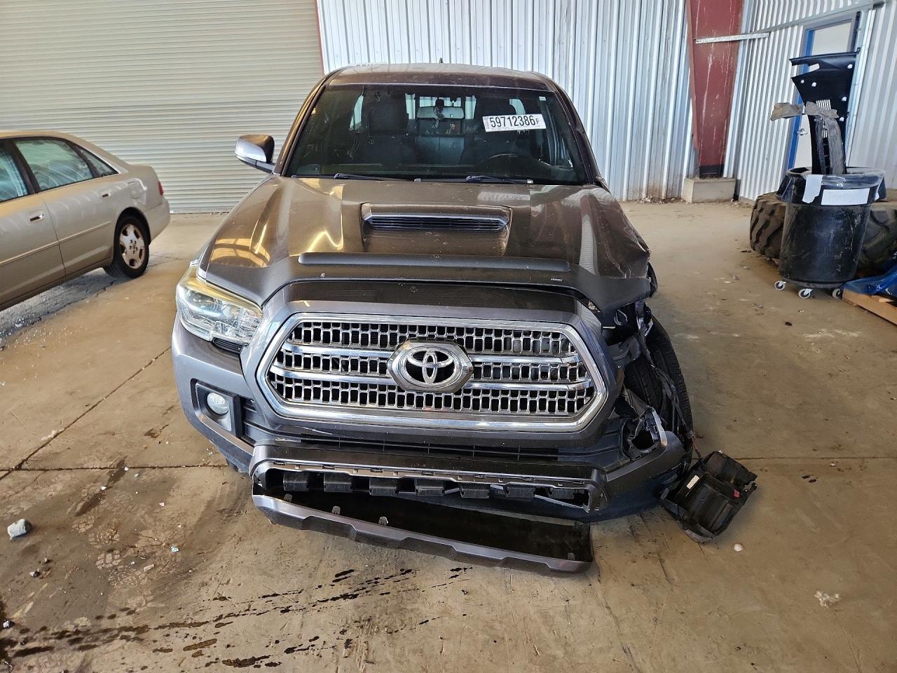 2016 TOYOTA TACOMA