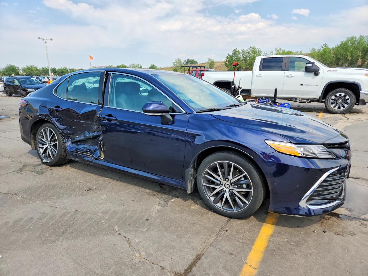 2022 TOYOTA CAMRY