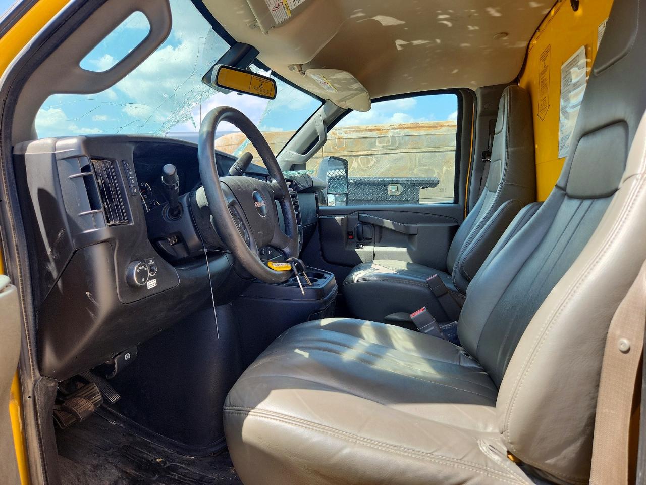 2022 GMC SAVANA