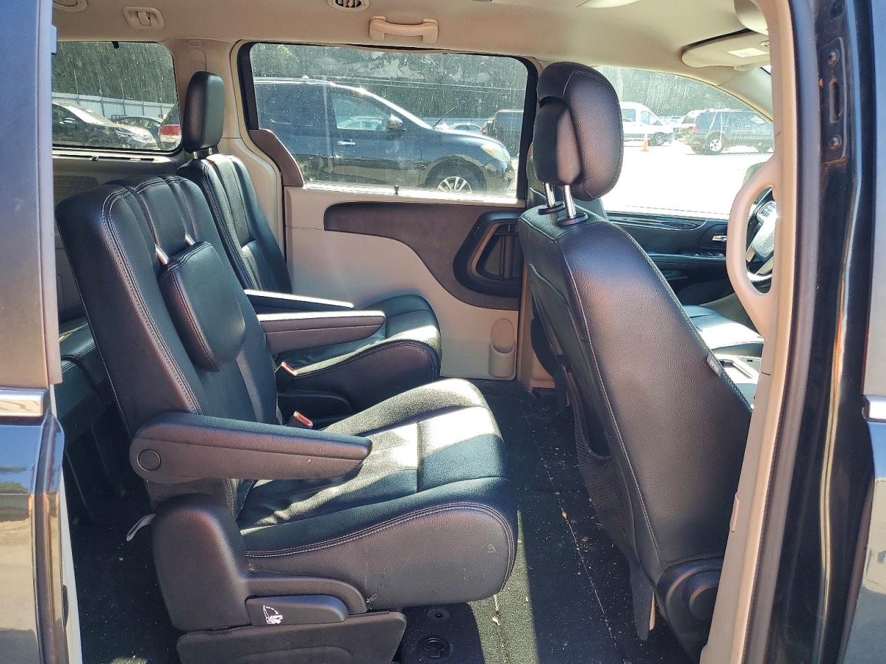 2016 CHRYSLER MINIVAN