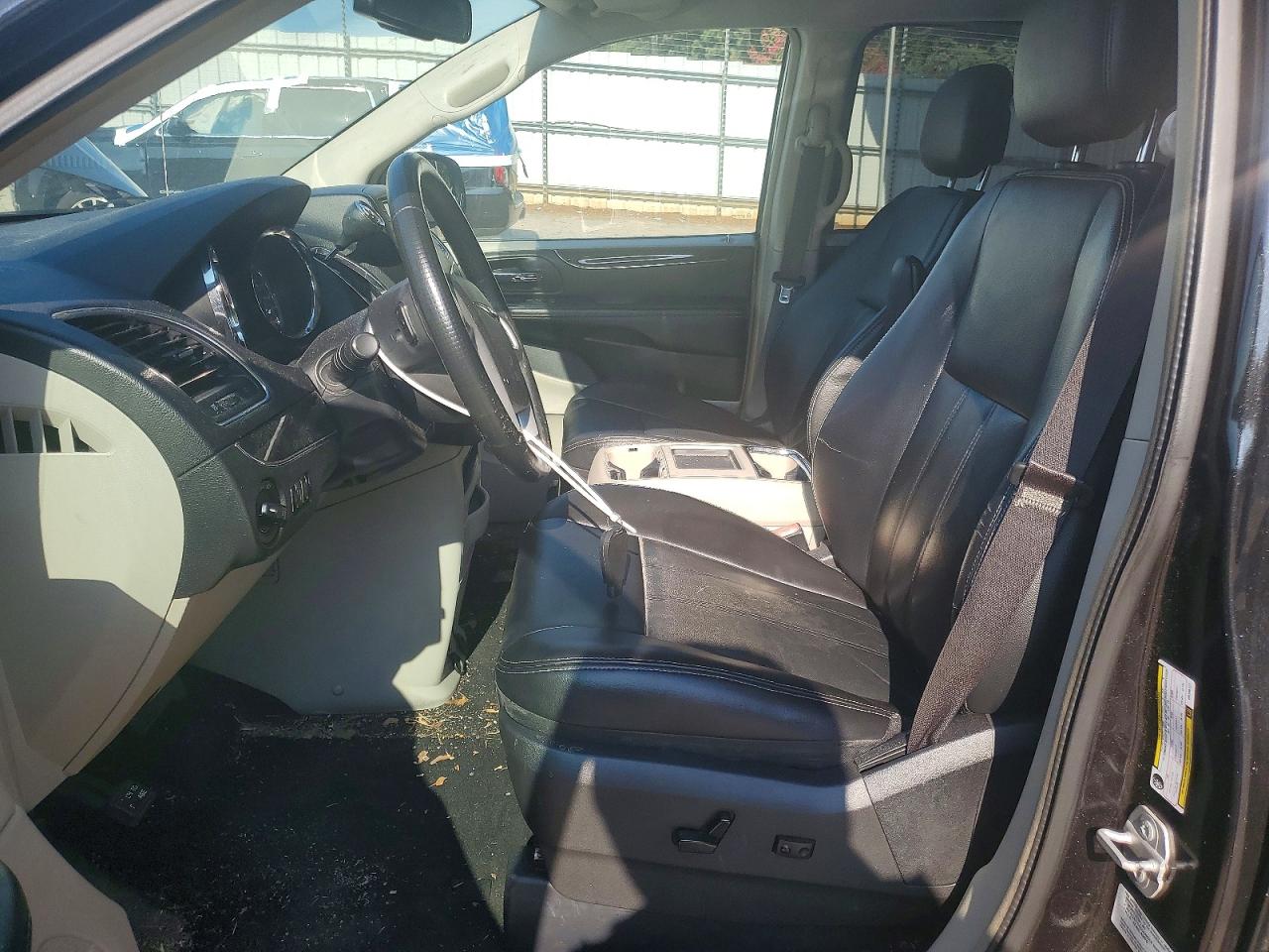 2016 CHRYSLER MINIVAN