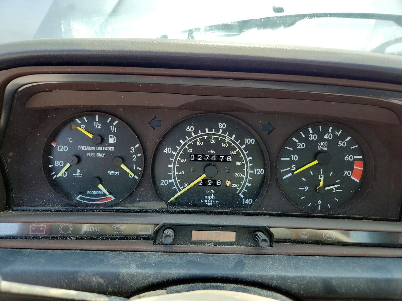 1989 MERCEDES-BENZ 190-CLASS