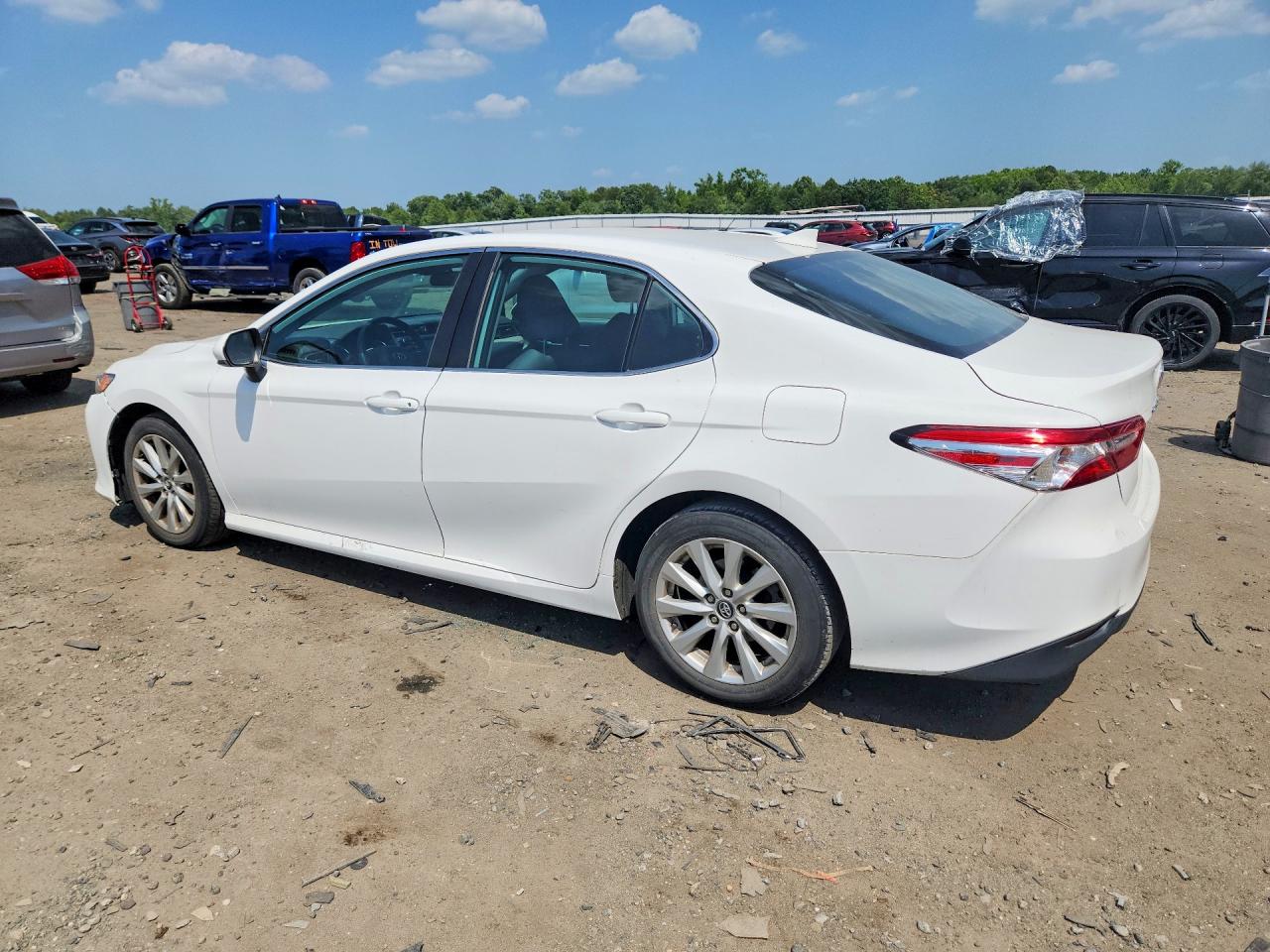 2019 TOYOTA CAMRY