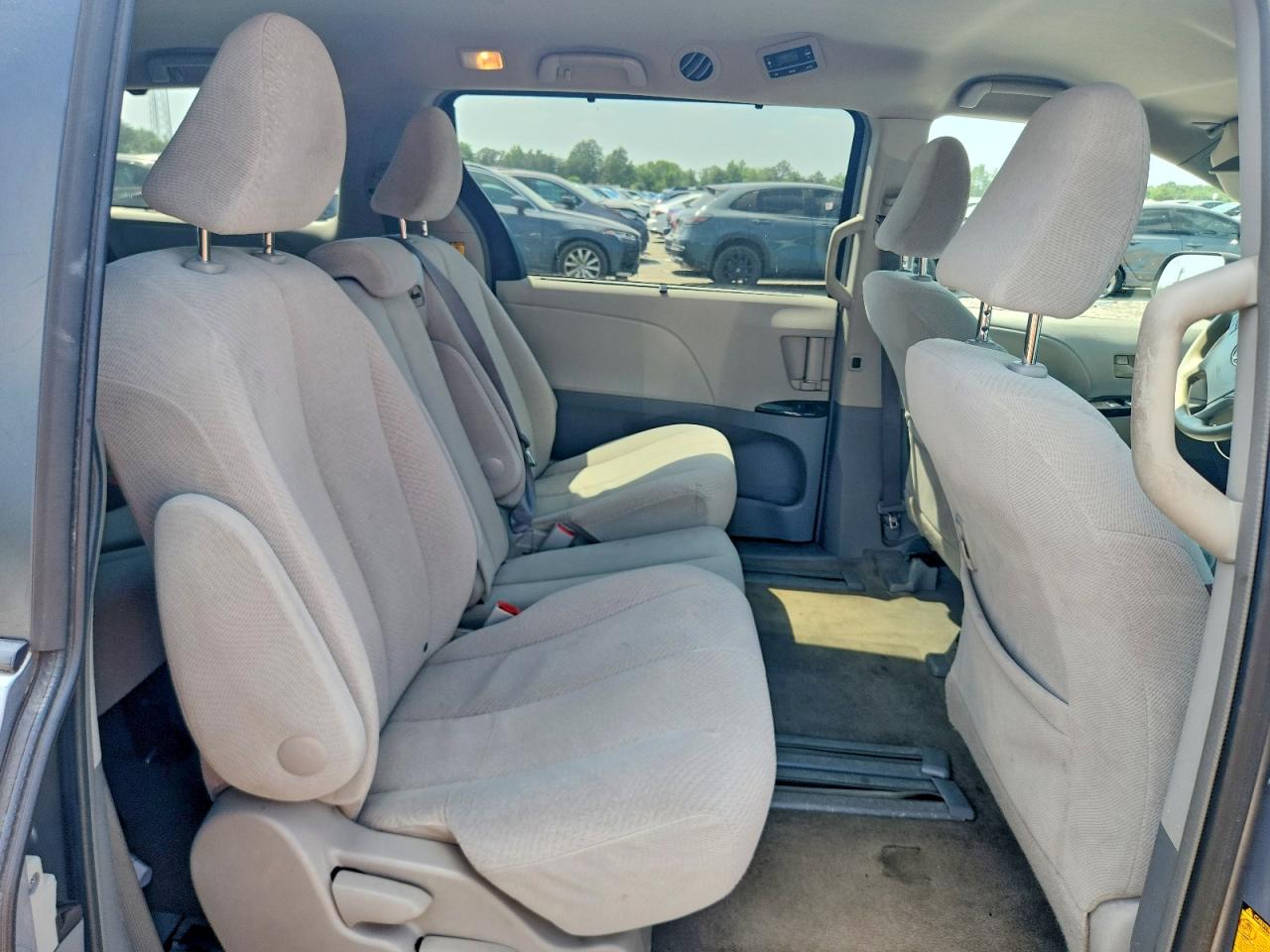 2013 TOYOTA SIENNA