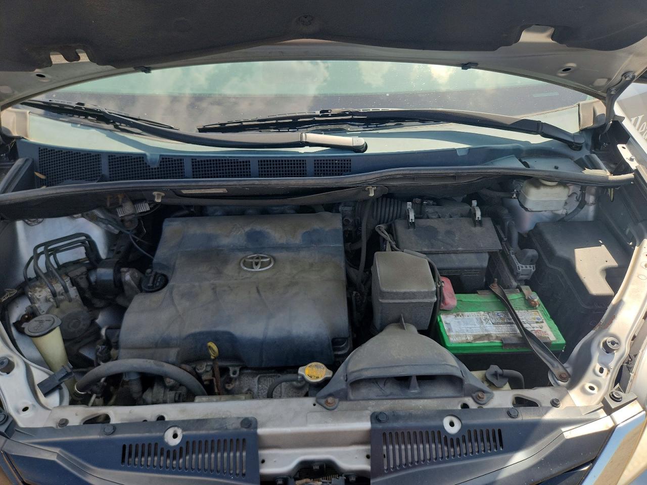 2013 TOYOTA SIENNA