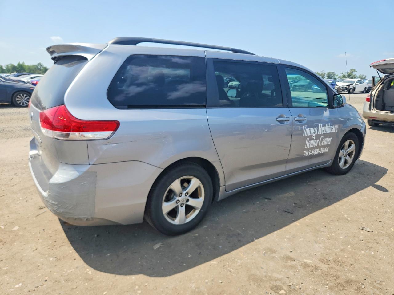 2013 TOYOTA SIENNA