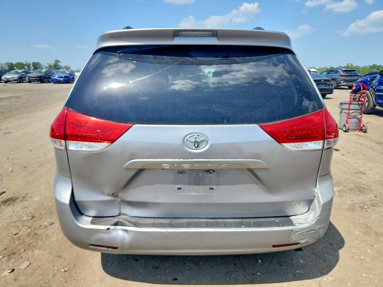2013 TOYOTA SIENNA