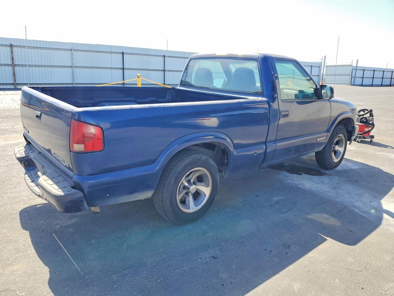 2000 CHEVROLET S10