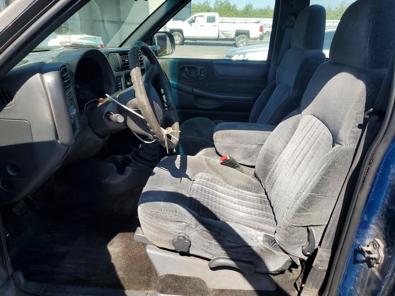 2000 CHEVROLET S10