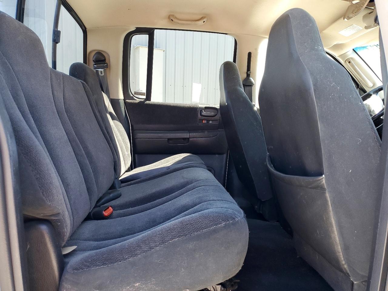 2001 DODGE DAKOTA