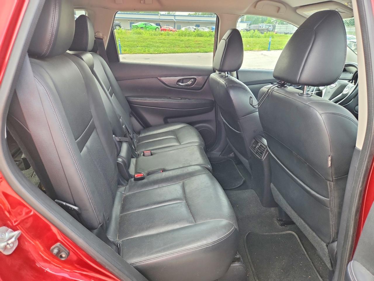 2014 NISSAN ROGUE