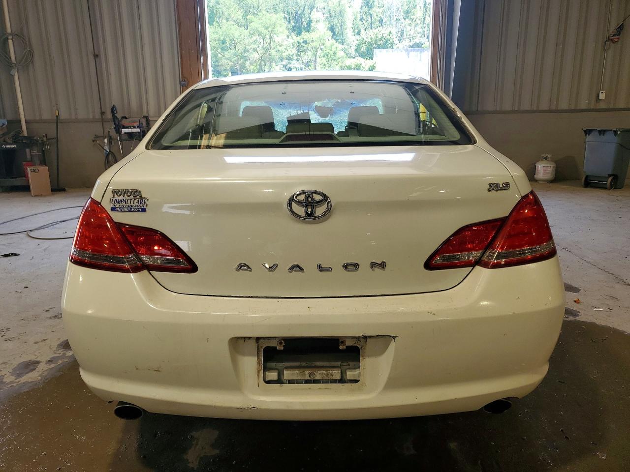 2007 TOYOTA AVALON