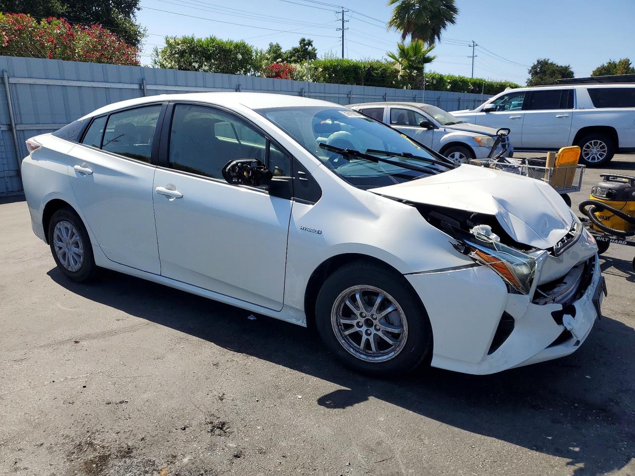 2016 TOYOTA PRIUS