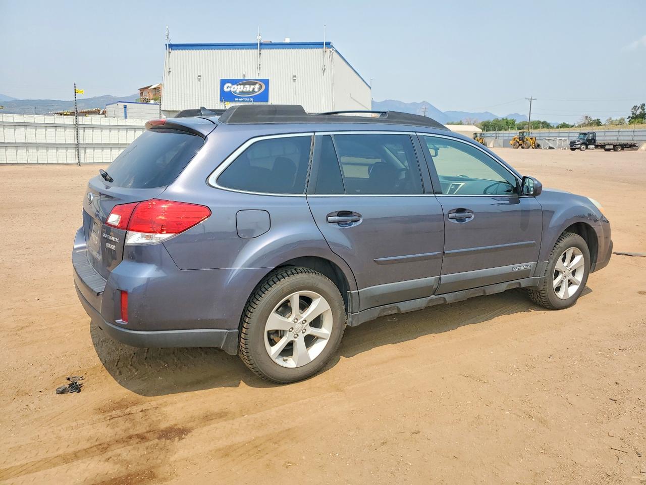 2014 SUBARU OUTBACK