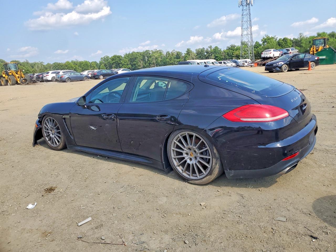 2016 PORSCHE PANAMERA