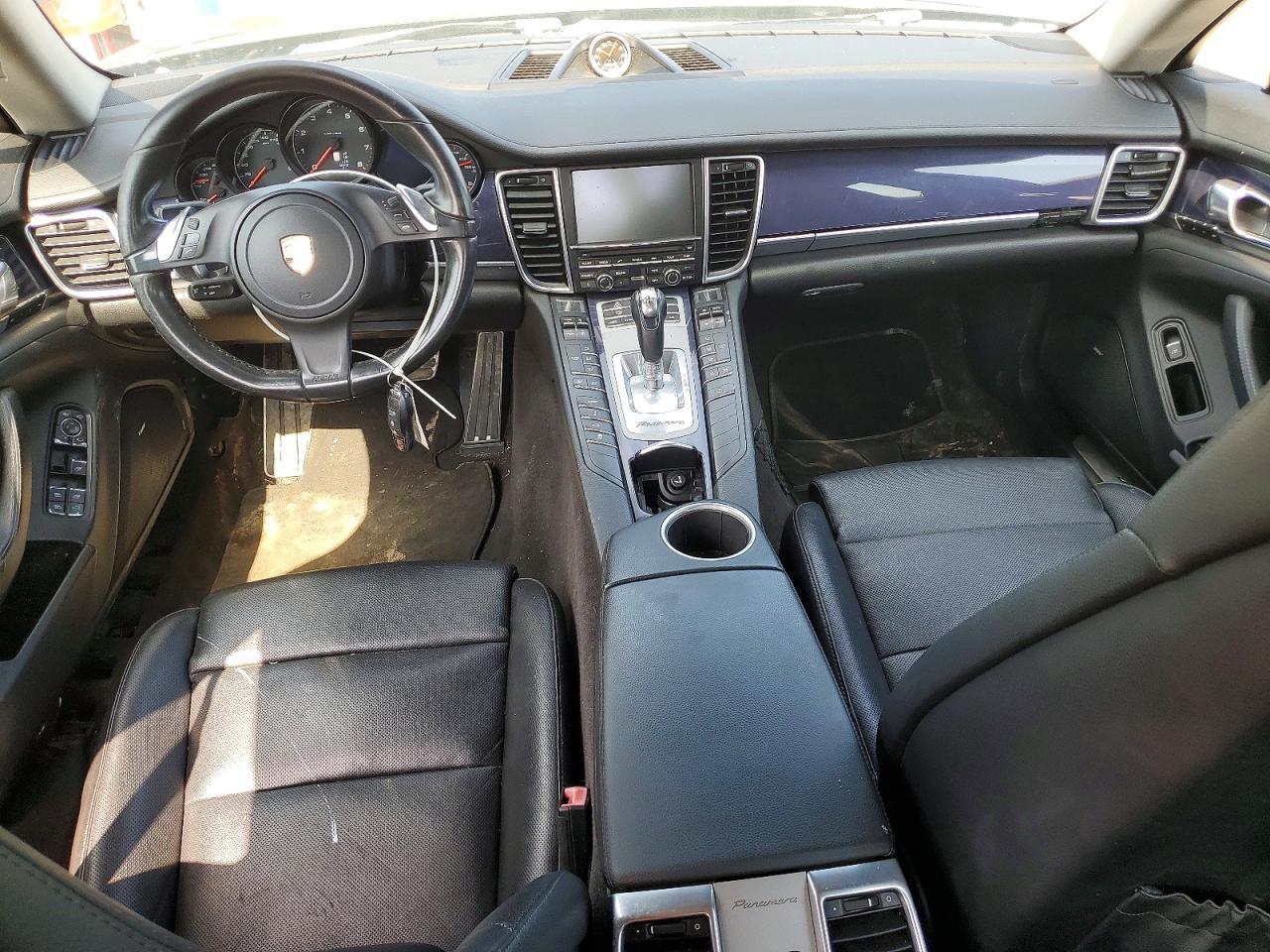 2016 PORSCHE PANAMERA