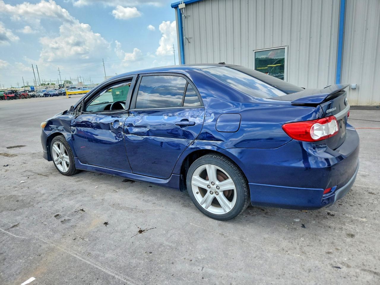 2013 TOYOTA COROLLA