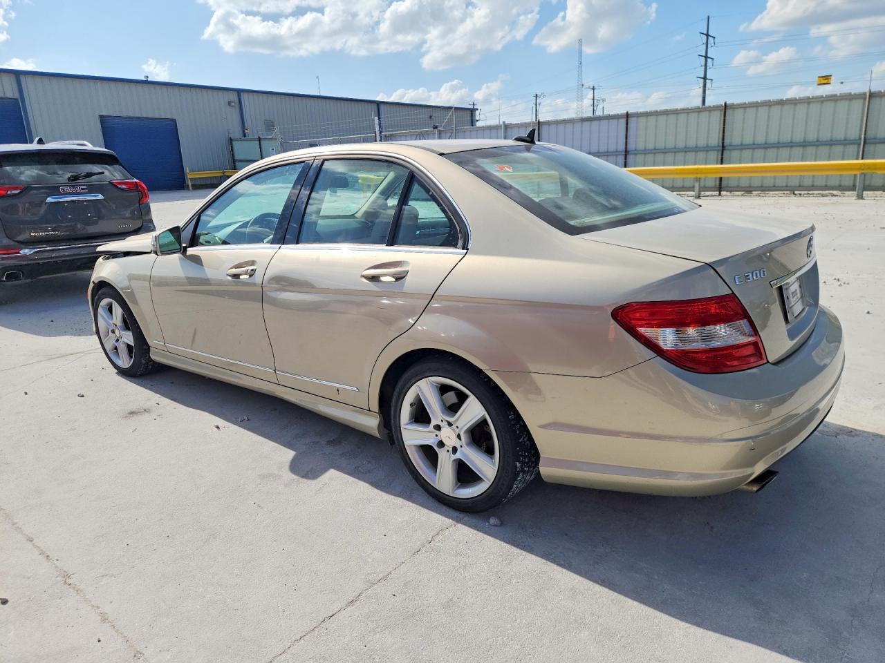 2010 MERCEDES-BENZ C-CLASS