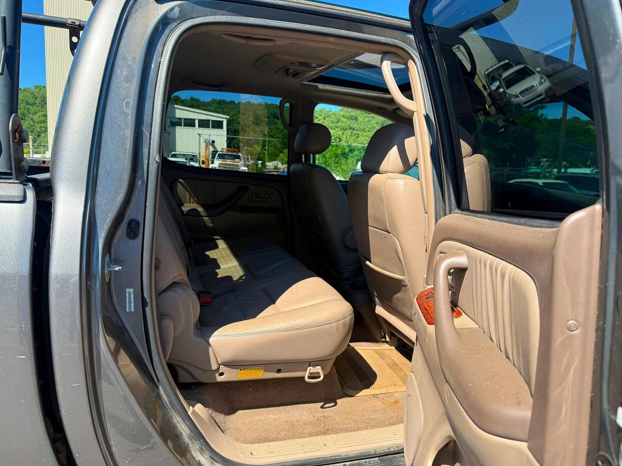2004 TOYOTA TUNDRA