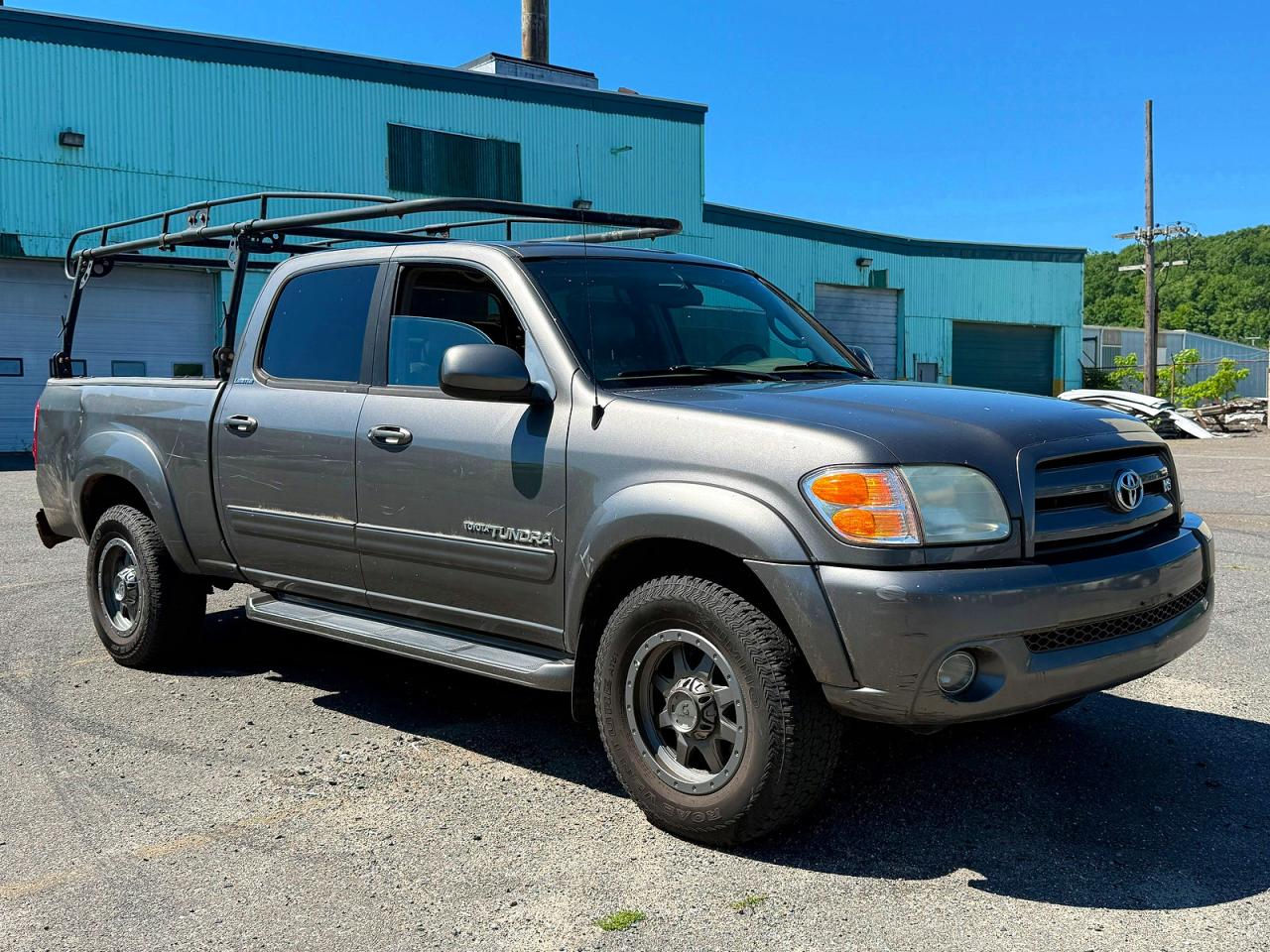 2004 TOYOTA TUNDRA