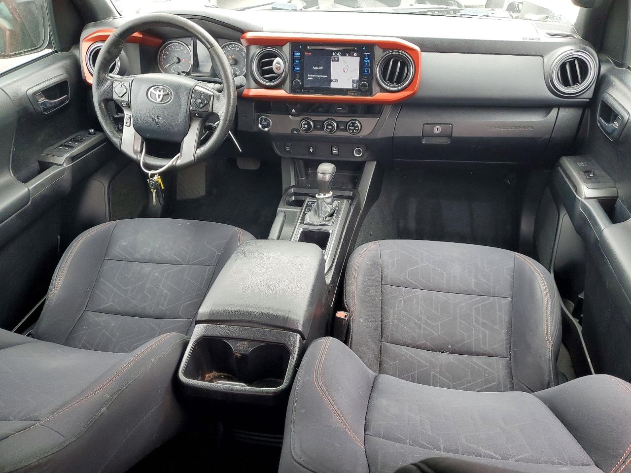 2016 TOYOTA TACOMA
