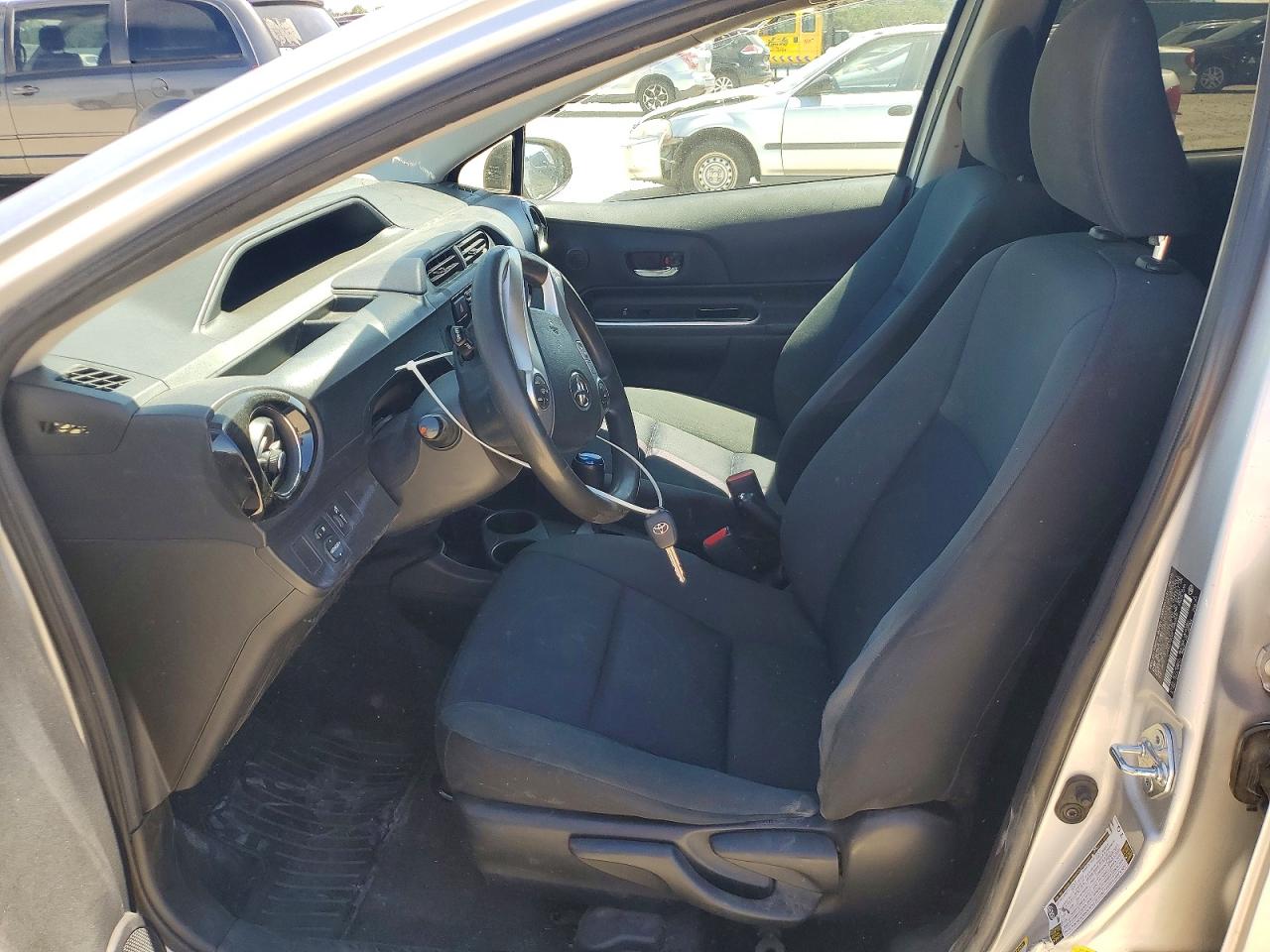 2015 TOYOTA PRIUS