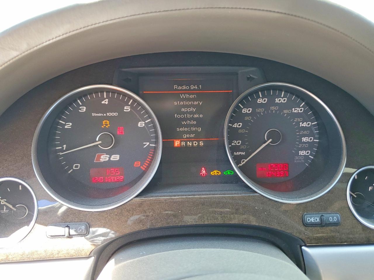 2007 AUDI S8