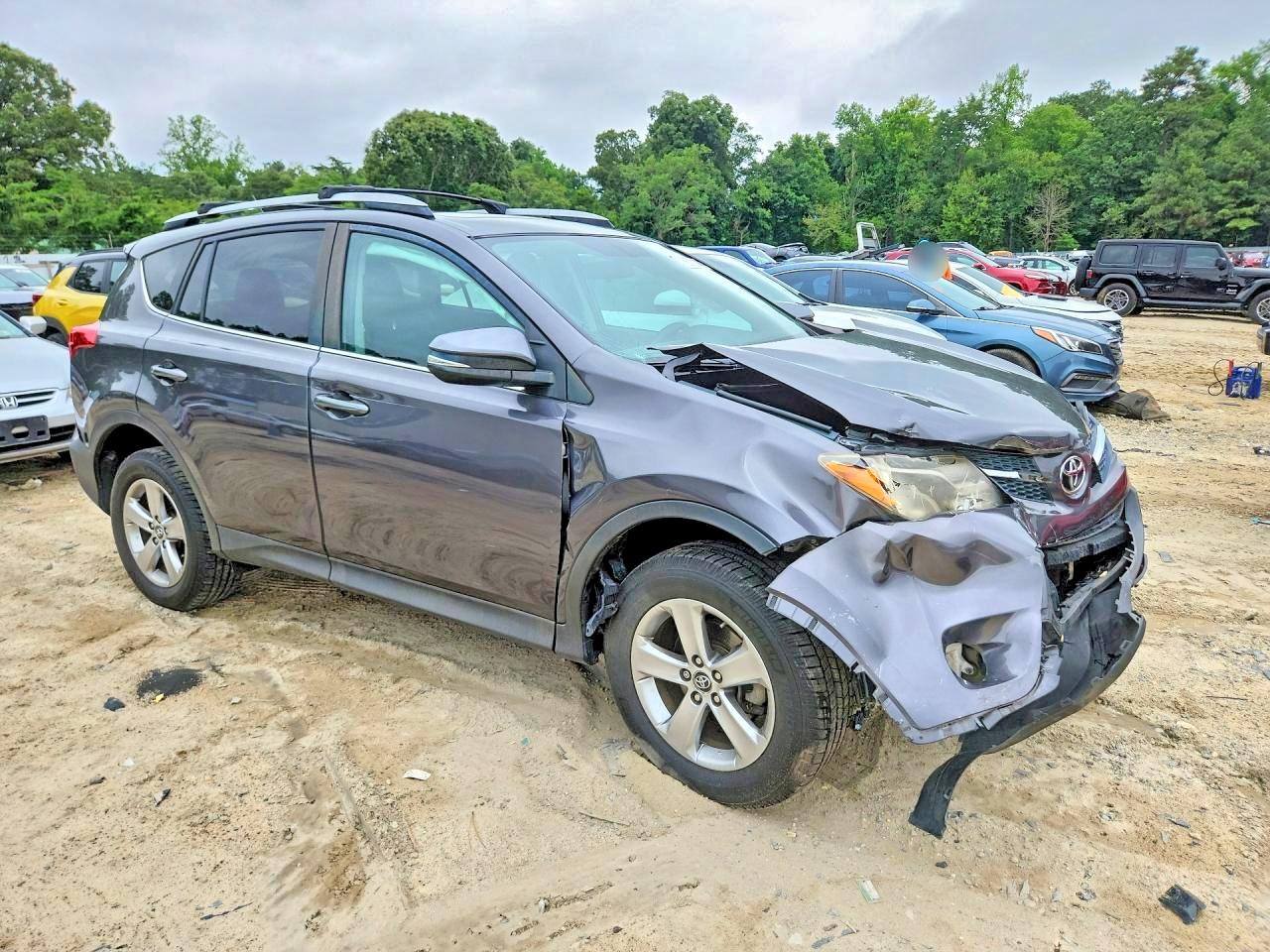 2015 TOYOTA RAV4