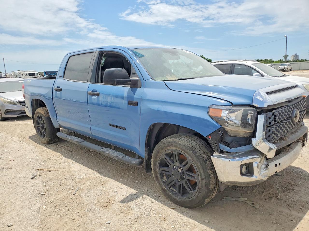 2020 TOYOTA TUNDRA