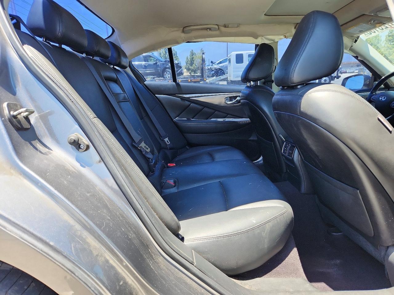 2017 INFINITI Q50